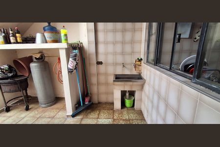 Casa à venda com 196m², 3 quartos e 2 vagasCozinha 