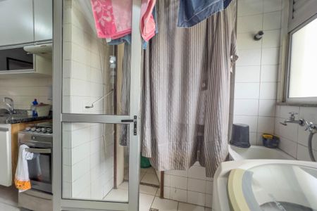 Apartamento para alugar com 77m², 3 quartos e 1 vagaÁrea de serviço