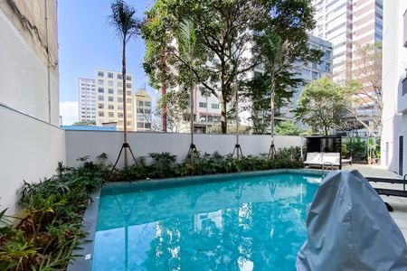 Studio à venda com 22m², 0 quarto e sem vaga Studio à venda com 22m², 0 quarto e sem vagaPiscina