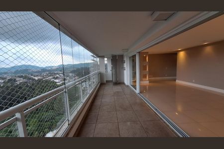 Apartamento para alugar com 3 quartos, 200m² em Empresarial 18 do Forte, Barueri