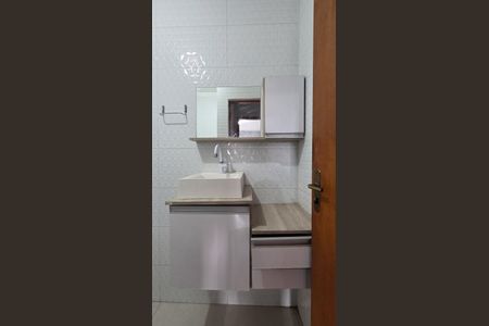 Banheiro  de casa para alugar com 2 quartos, 50m² em Jardim Quarto Centenario, São Paulo