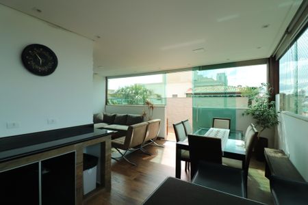 Apartamento à venda com 140m², 3 quartos e 2 vagasEspaço Gourmet