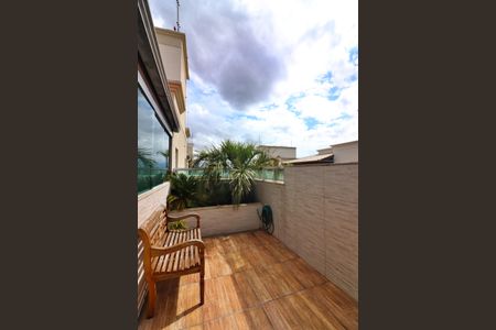 Apartamento à venda com 140m², 3 quartos e 2 vagasVaranda da Cobertura 