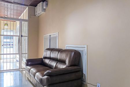 Apartamento para alugar com 80m², 2 quartos e 1 vagaHall social