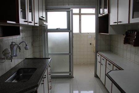 Apartamento à venda com 90m², 3 quartos e 2 vagasCozinha