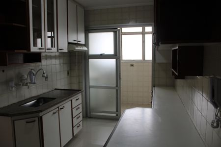 Apartamento à venda com 90m², 3 quartos e 2 vagasCozinha