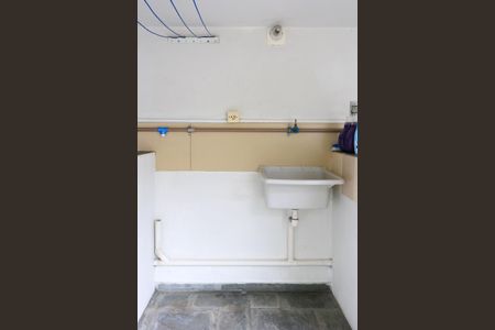 Casa para alugar com 30m², 1 quarto e sem vaga Casa para alugar com 30m², 1 quarto e sem vagalavanderia