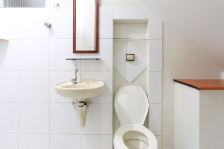 Casa para alugar com 30m², 1 quarto e sem vaga Casa para alugar com 30m², 1 quarto e sem vagaBanheiro