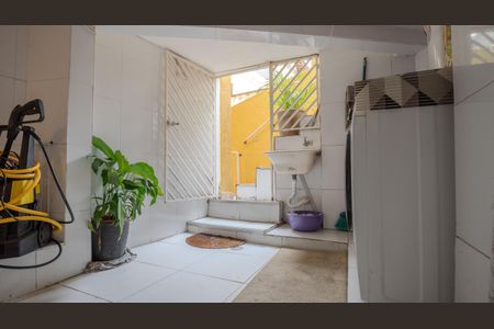 Casa à venda com 120m², 4 quartos e 1 vagaÁrea de Serviço