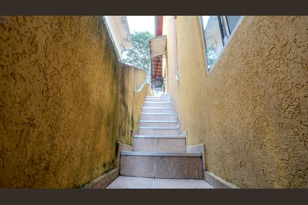 Casa à venda com 120m², 4 quartos e 1 vagaEscada