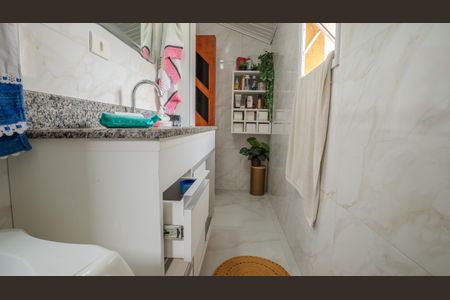 Casa à venda com 120m², 4 quartos e 1 vagaBanheiro 1