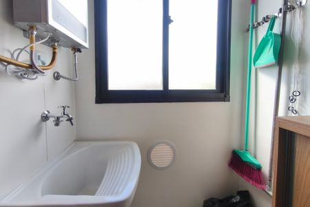 Apartamento para alugar com 46m², 2 quartos e 1 vaga Apartamento para alugar com 46m², 2 quartos e 1 vagaÁrea de Serviço