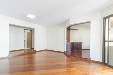 Sala de apartamento para alugar com 3 quartos, 137m² em Indianópolis, São Paulo