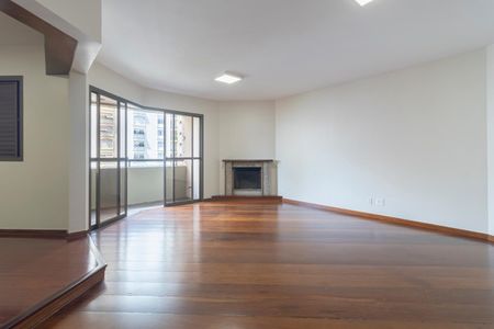 Sala de apartamento para alugar com 3 quartos, 137m² em Indianópolis, São Paulo