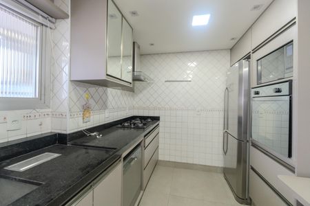 Apartamento à venda com 120m², 3 quartos e 1 vaga Apartamento à venda com 120m², 3 quartos e 1 vagaCozinha