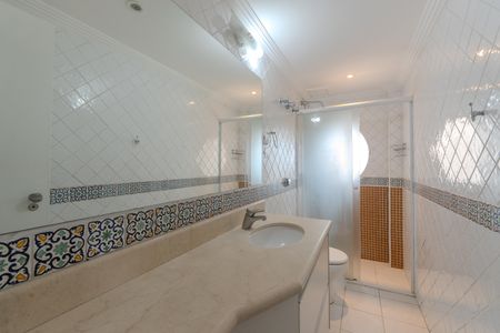 Apartamento à venda com 120m², 3 quartos e 1 vaga Apartamento à venda com 120m², 3 quartos e 1 vagaBanheiro