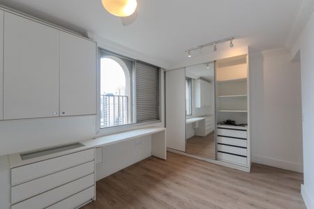 Apartamento à venda com 120m², 3 quartos e 1 vaga Apartamento à venda com 120m², 3 quartos e 1 vagaQuarto 1