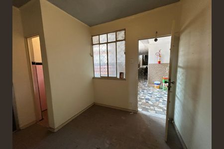 Sala de apartamento para alugar com 1 quarto, 35m² em Engenheiro Leal, Rio de Janeiro