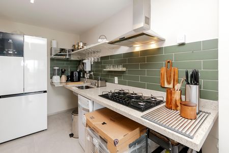 Cozinha de apartamento à venda com 2 quartos, 92m² em Jardim das Acacias, São Paulo