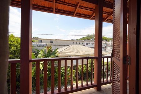 Casa de condomínio para alugar com 70m², 3 quartos e sem vagaSuite - varanda