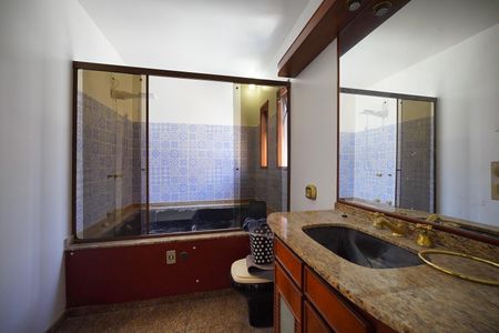 Casa de condomínio para alugar com 70m², 3 quartos e sem vagaBanheiro da Suíte