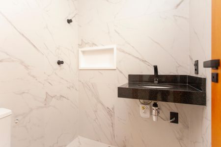 Casa à venda com 155m², 3 quartos e 2 vagasBanheiro da Suíte 2