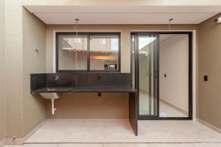 Casa à venda com 155m², 3 quartos e 2 vagasÁrea de Serviço