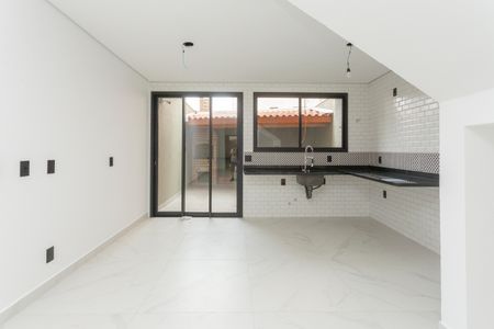 Casa à venda com 155m², 3 quartos e 2 vagasCozinha