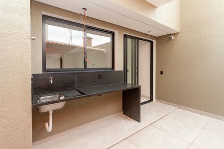 Casa à venda com 155m², 3 quartos e 2 vagasÁrea de Serviço