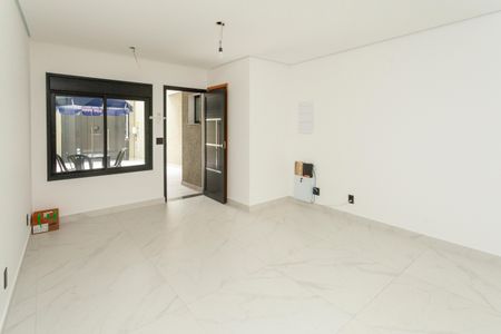 Casa à venda com 155m², 3 quartos e 2 vagasSala