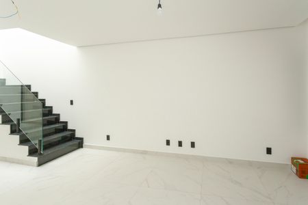 Casa à venda com 155m², 3 quartos e 2 vagasSala