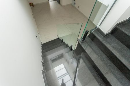 Casa à venda com 155m², 3 quartos e 2 vagasEscada