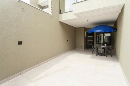 Casa à venda com 155m², 3 quartos e 2 vagasGaragem