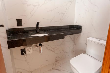 Casa à venda com 155m², 3 quartos e 2 vagasBanheiro da Suíte 1