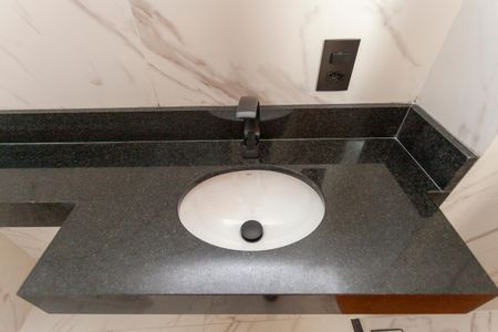 Casa à venda com 155m², 3 quartos e 2 vagasBanheiro da Suíte 3