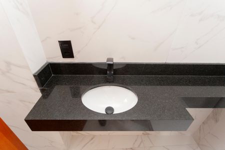 Casa à venda com 155m², 3 quartos e 2 vagasBanheiro da Suíte 1