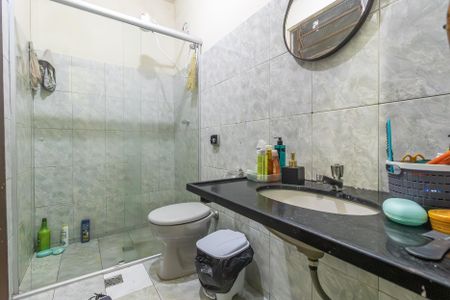 Casa à venda com 250m², 3 quartos e 3 vagasBanheiro - Casa 3