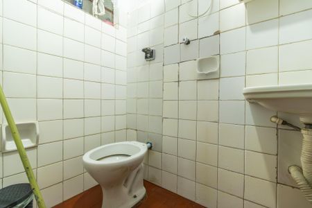 Casa à venda com 250m², 3 quartos e 3 vagasBanheiro - Casa 2