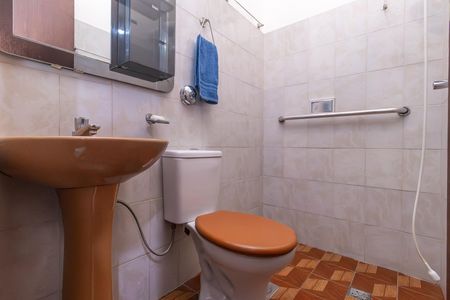 Casa à venda com 250m², 3 quartos e 3 vagasBanheiro da Suíte - Casa 1