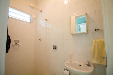 Casa à venda com 313m², 4 quartos e 2 vagasBanheiro de serviço