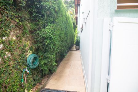 Casa à venda com 313m², 4 quartos e 2 vagasCorredor