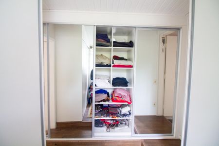 Casa à venda com 313m², 4 quartos e 2 vagasCloset da  Suíte