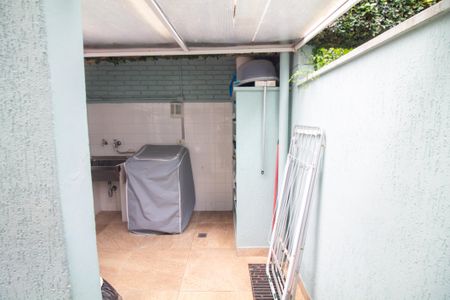 Casa à venda com 313m², 4 quartos e 2 vagasArea de Serviço