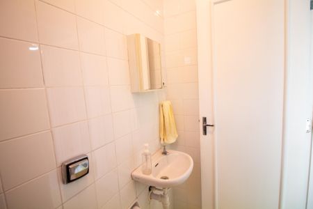 Casa à venda com 313m², 4 quartos e 2 vagasBanheiro de serviço