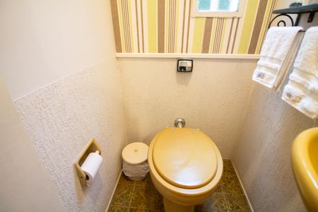 Casa à venda com 313m², 4 quartos e 2 vagasLavabo