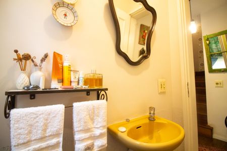 Casa à venda com 313m², 4 quartos e 2 vagasLavabo