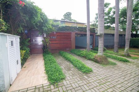 Casa à venda com 313m², 4 quartos e 2 vagasFachada da Casa