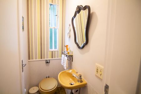 Casa à venda com 313m², 4 quartos e 2 vagasLavabo