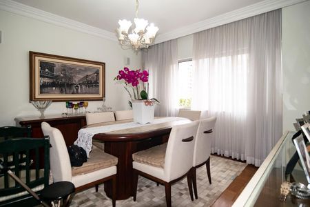 Apartamento para alugar com 202m², 3 quartos e 1 vagaSala