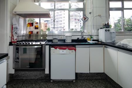 Apartamento para alugar com 202m², 3 quartos e 1 vagaCozinha